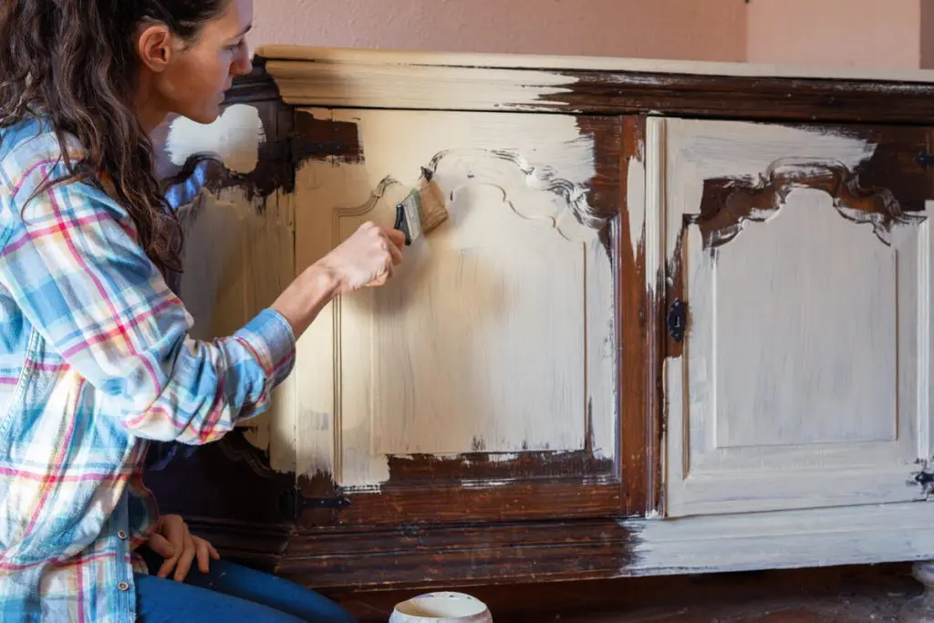 Common Cabinet Painting Mistakes Homeowners Make